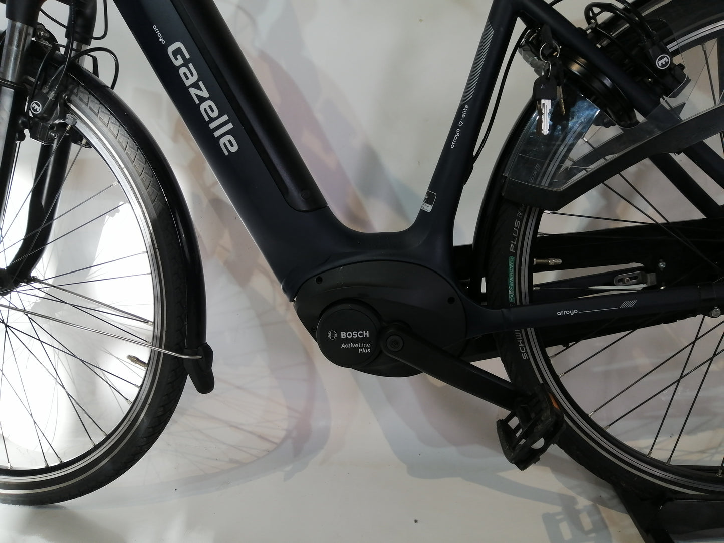 NIEUW! Gazelle Arroyo C7+ Elite Bosch Active Line Plus (Terugtraprem)