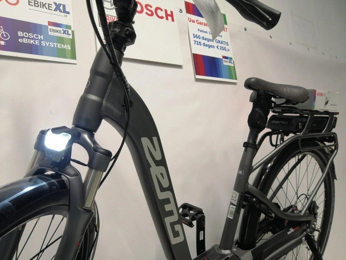 DEMO Zemo ZE 10 Nuvinci Harmony Bosch Perf Line Middenmotor Lage instap Zilver 46cm