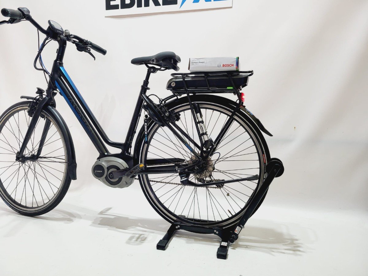 Koga E-Inspire Bosch Active Line Middenmotor Lage instap Zwart / Blauw 50cm M