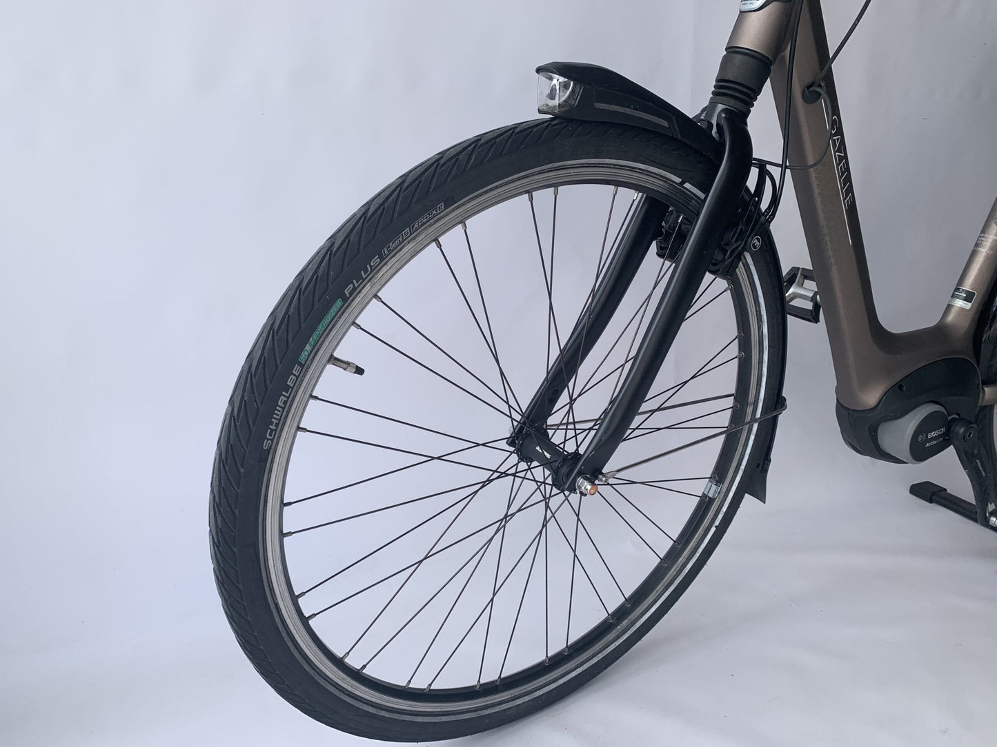VERKOCHT - 4000km! Gazelle Grenoble c7+ Bosch Act Line middenmotor