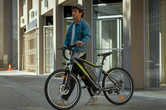 Beste E-Bikes voor Pendelen in Nederland: Stad, Buitenwijken en Lange Afstanden