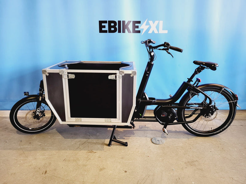 1000Km - Urban Arrow Cargo L - Bosch Perf Line - BD met Denting Flightcase