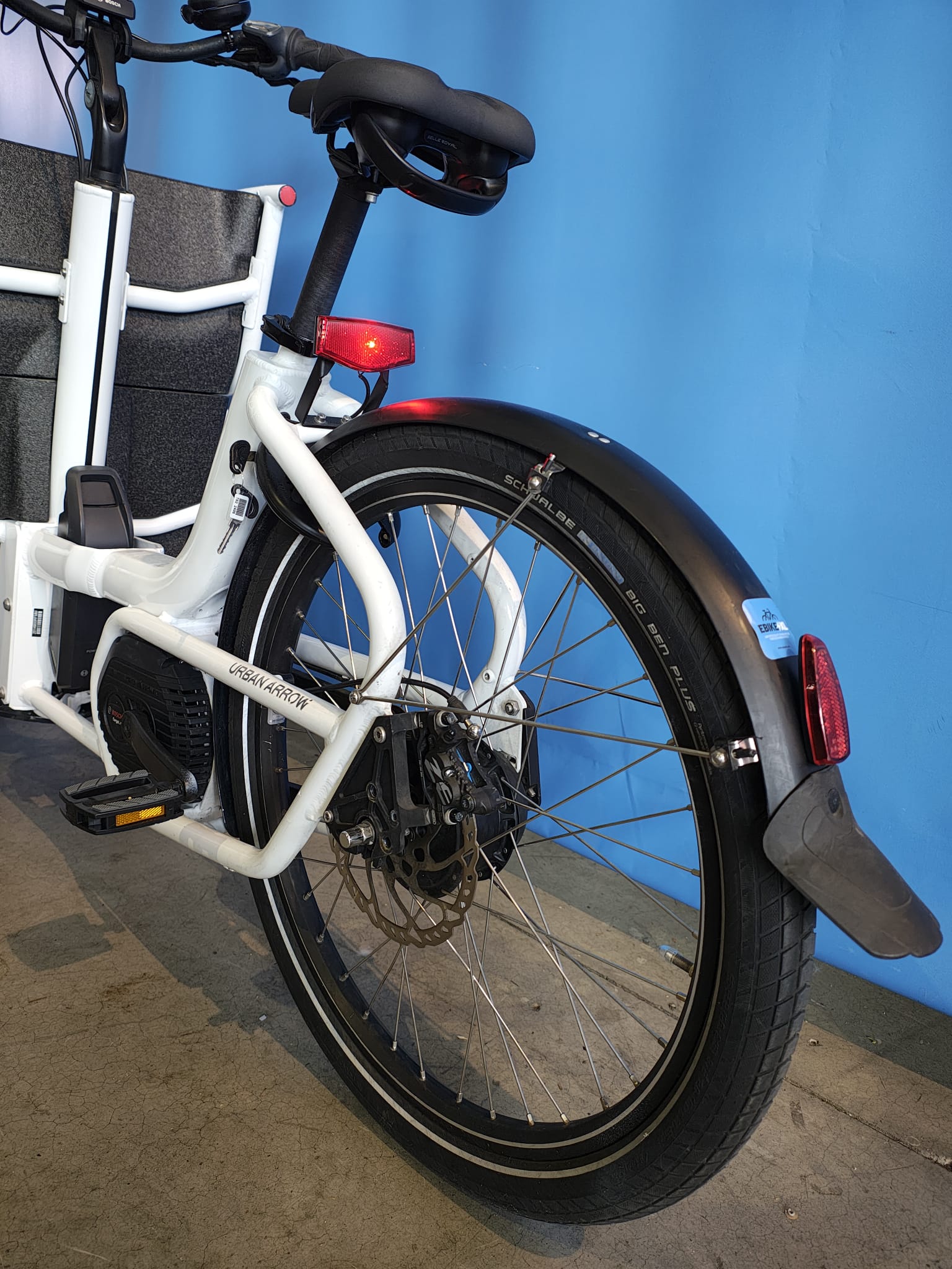 VERKOCHT Urban Arrow Shorty Bosch Cargo Line Middenmotor 500Wh!