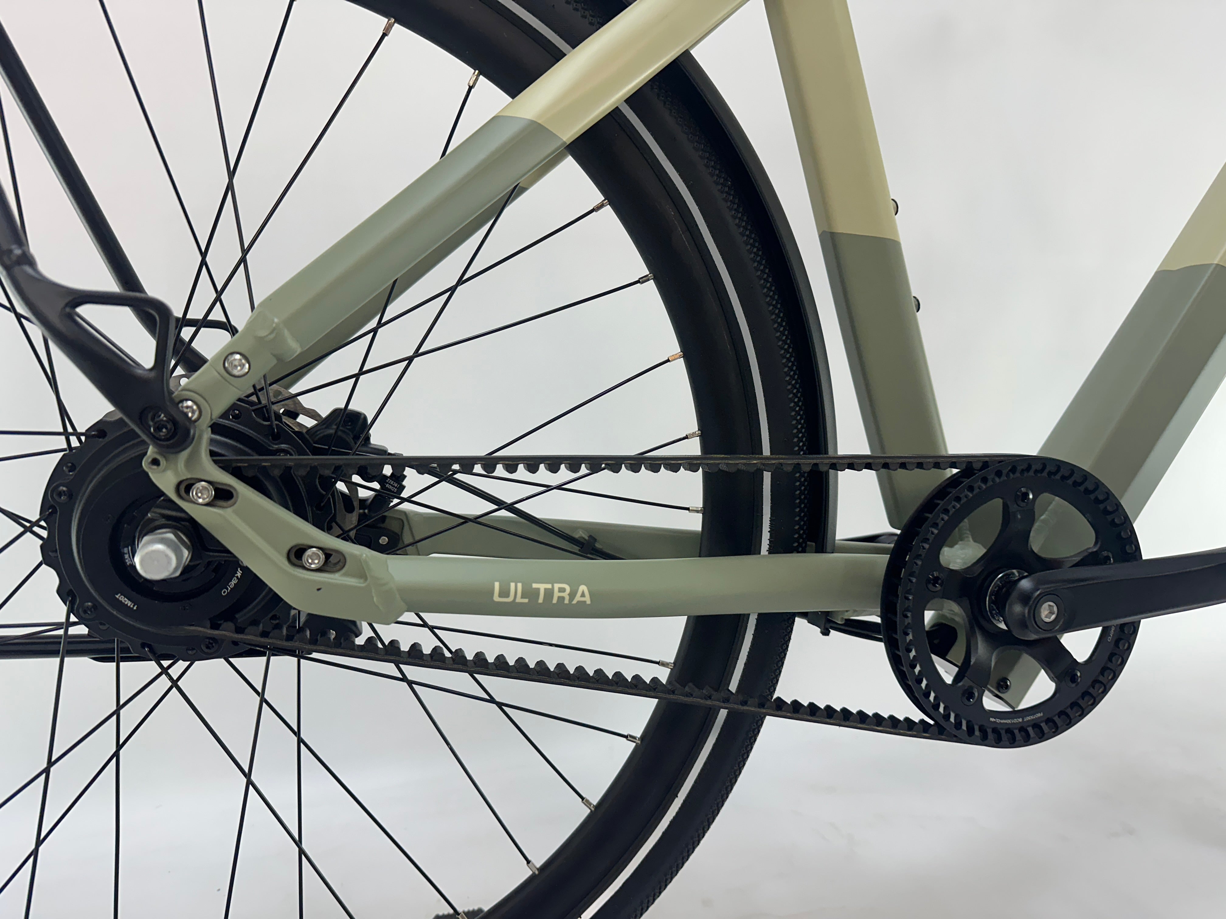 NIEUW! A Dece Oasis Air 30 Pro Ultra Bafang 36V Herenfiets Belt-Drive Automatic GPS