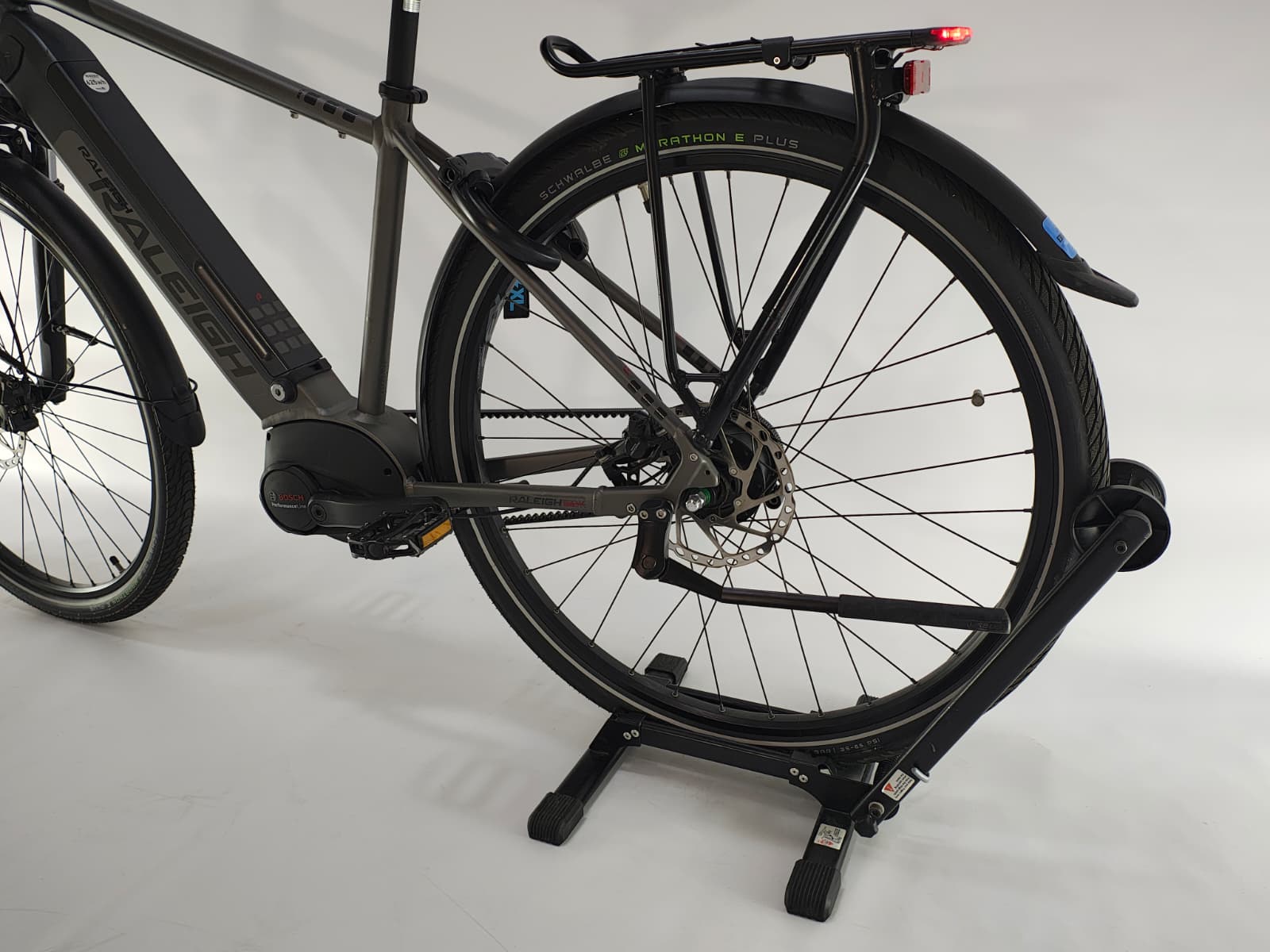 Raleigh Univega GMBH Bosch Performance Line Middenmotor 625Wh Belt-Drive!