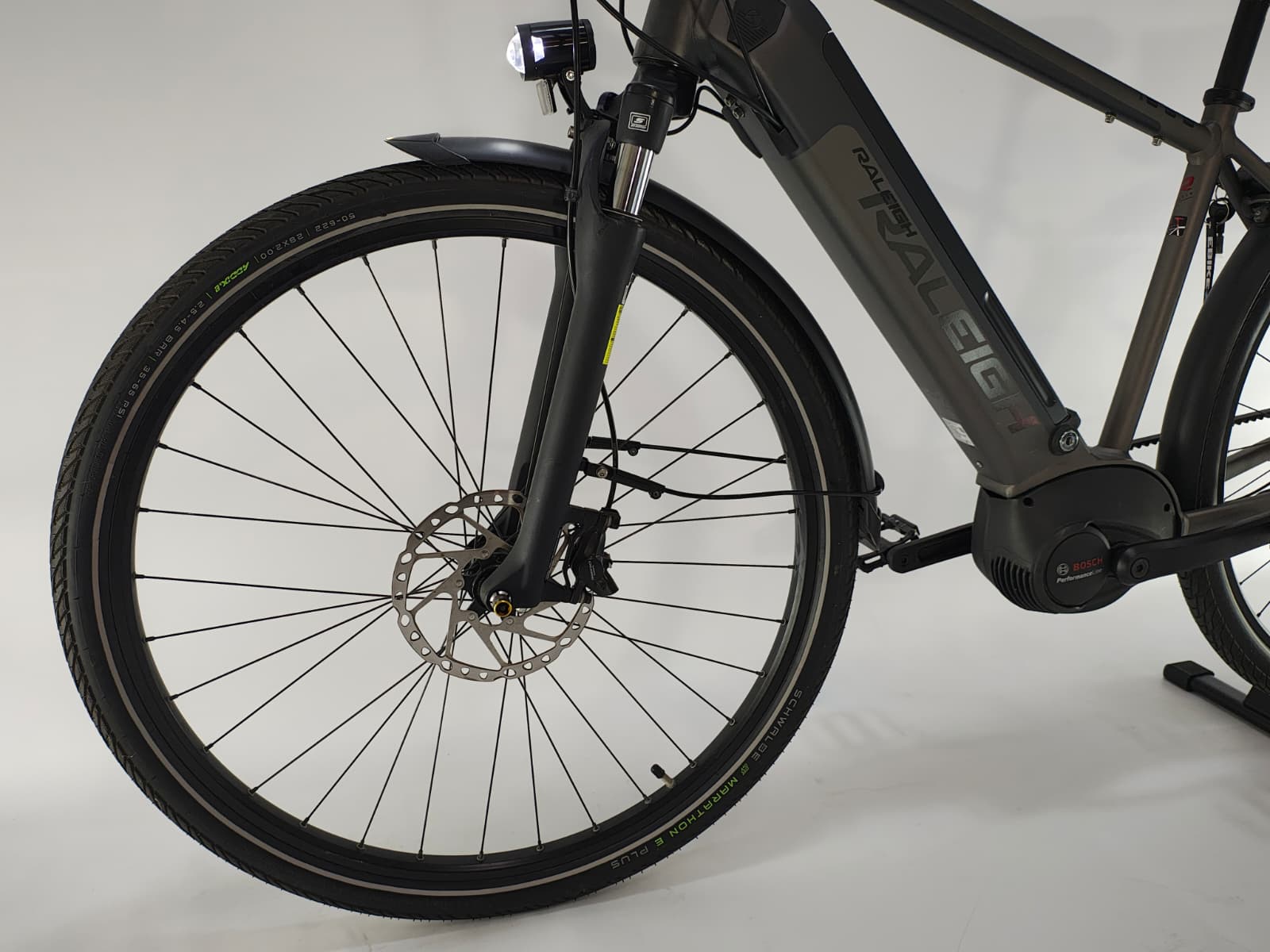 Raleigh Univega GMBH Bosch Performance Line Middenmotor 625Wh Belt-Drive!