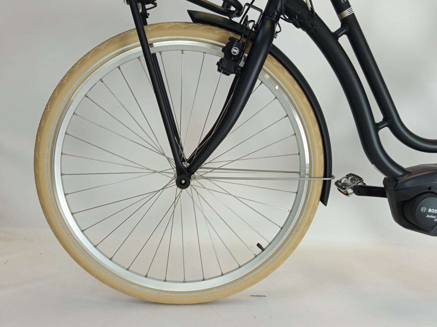 NIEUW! Frappé e-City Comfort Bosch Active Line Plus Middenmotor Zwart Mat