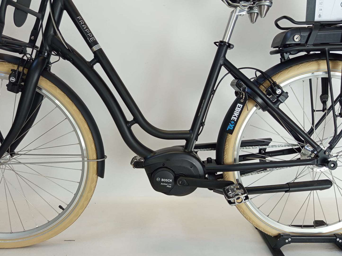 NIEUW! Frappé e-City Comfort Bosch Active Line Plus Middenmotor Zwart Mat