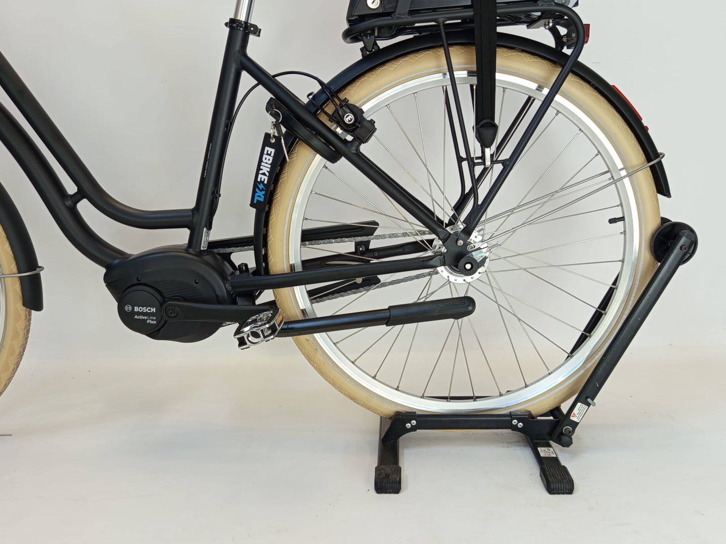NIEUW! Frappé e-City Comfort Bosch Active Line Plus Middenmotor Zwart Mat
