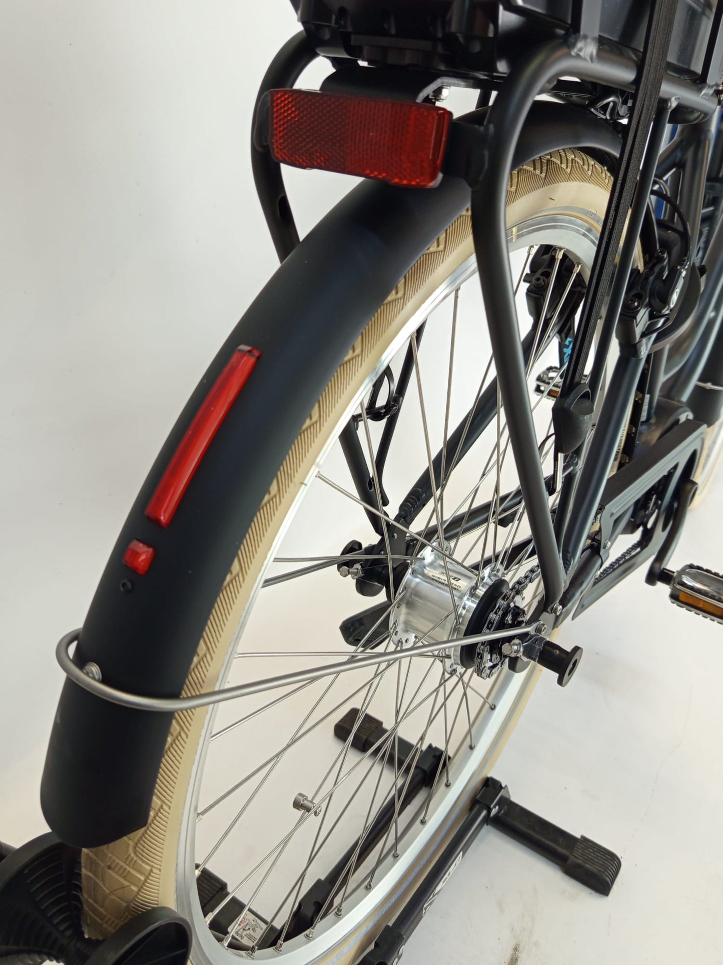 NIEUW! Frappé e-City Comfort Bosch Active Line Plus Middenmotor Zwart Mat