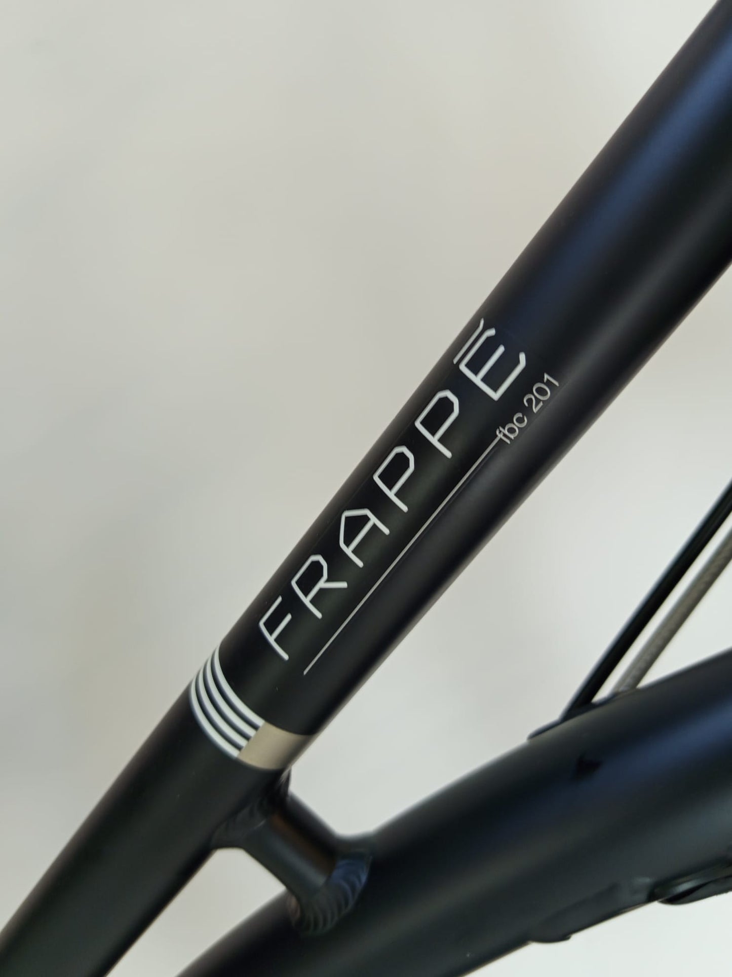 NIEUW! Frappé e-City Comfort Bosch Active Line Plus Middenmotor Zwart Mat