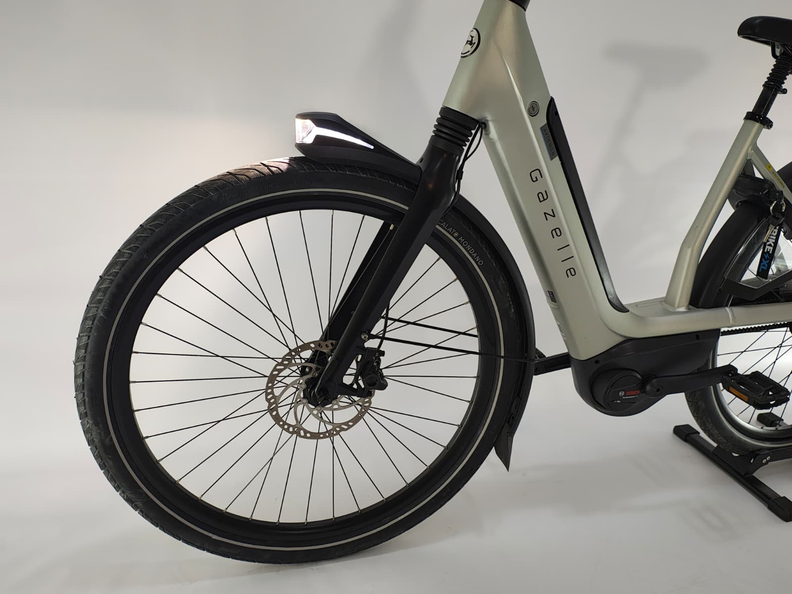 DEMO! Gazelle Avignon C380 Bosch Performance Line Middenmotor 500Wh Belt-Drive!