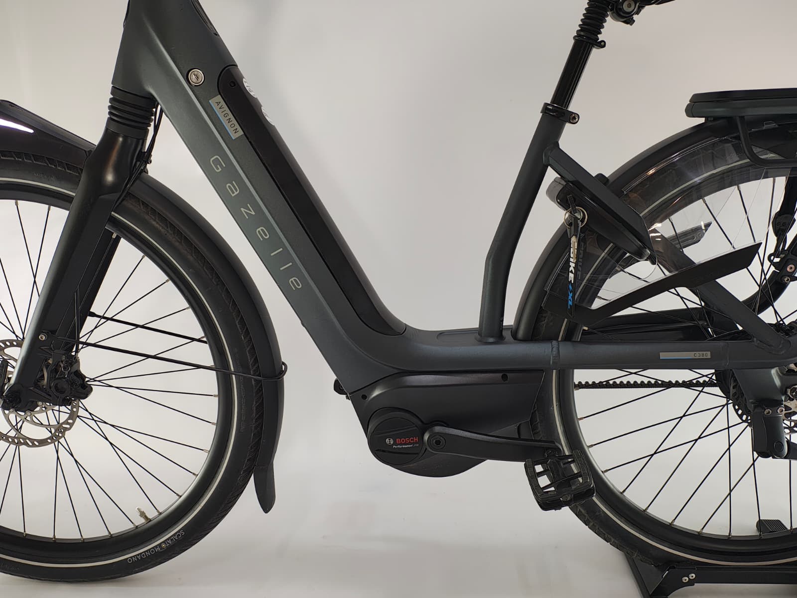 DEMO! Gazelle Avignon C380 Bosch Performance Line Middenmotor 500Wh Belt-Drive!