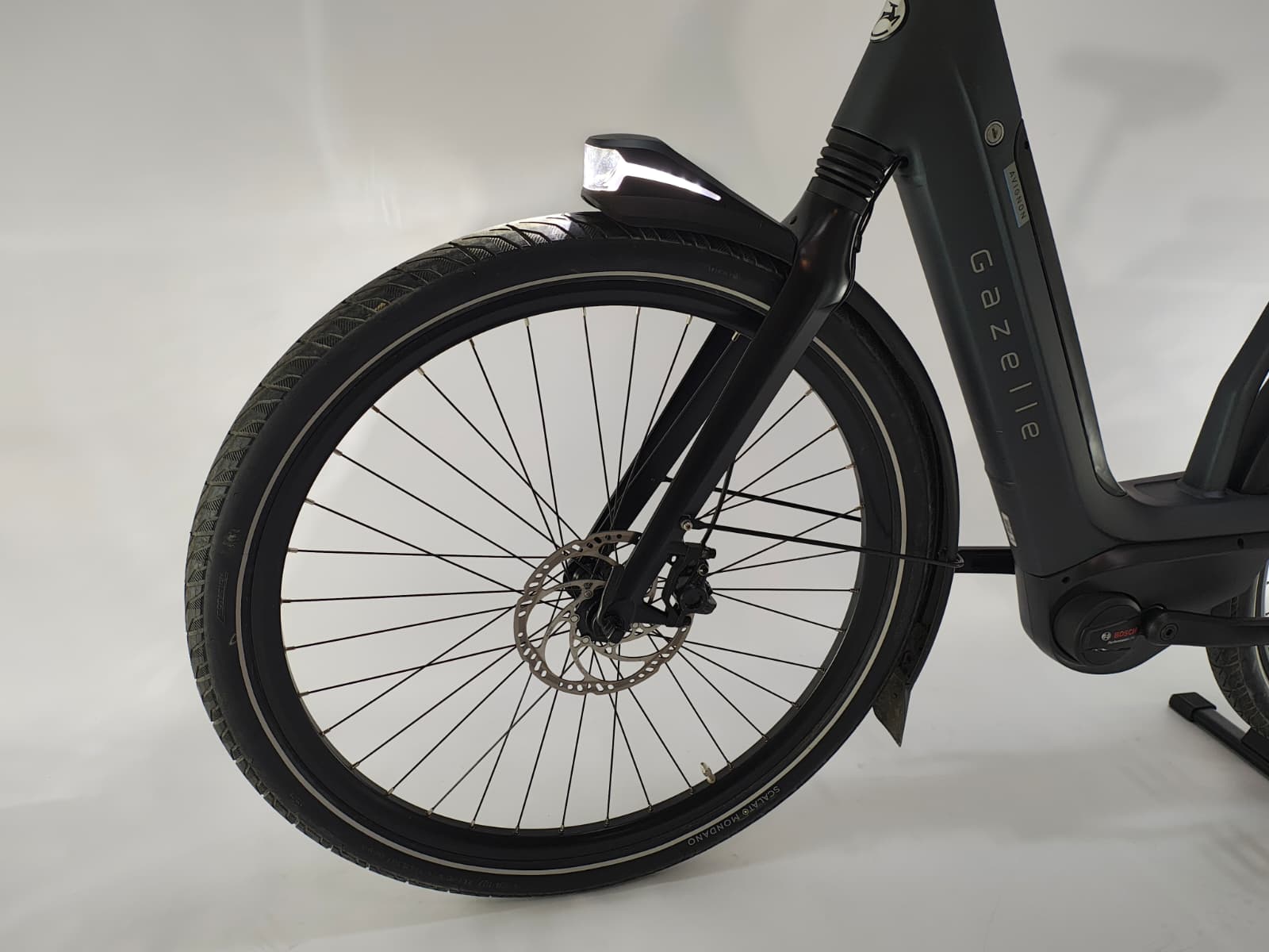 DEMO! Gazelle Avignon C380 Bosch Performance Line Middenmotor 500Wh Belt-Drive!