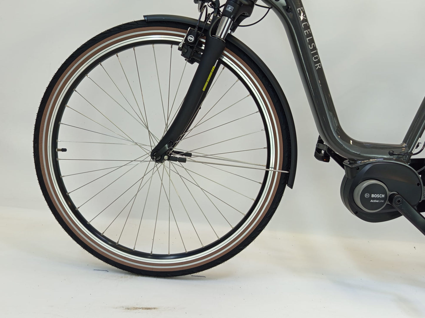 NIEUW! Excelsior Retro Cruiser Bosch Active Line Middenmotor Grijs
