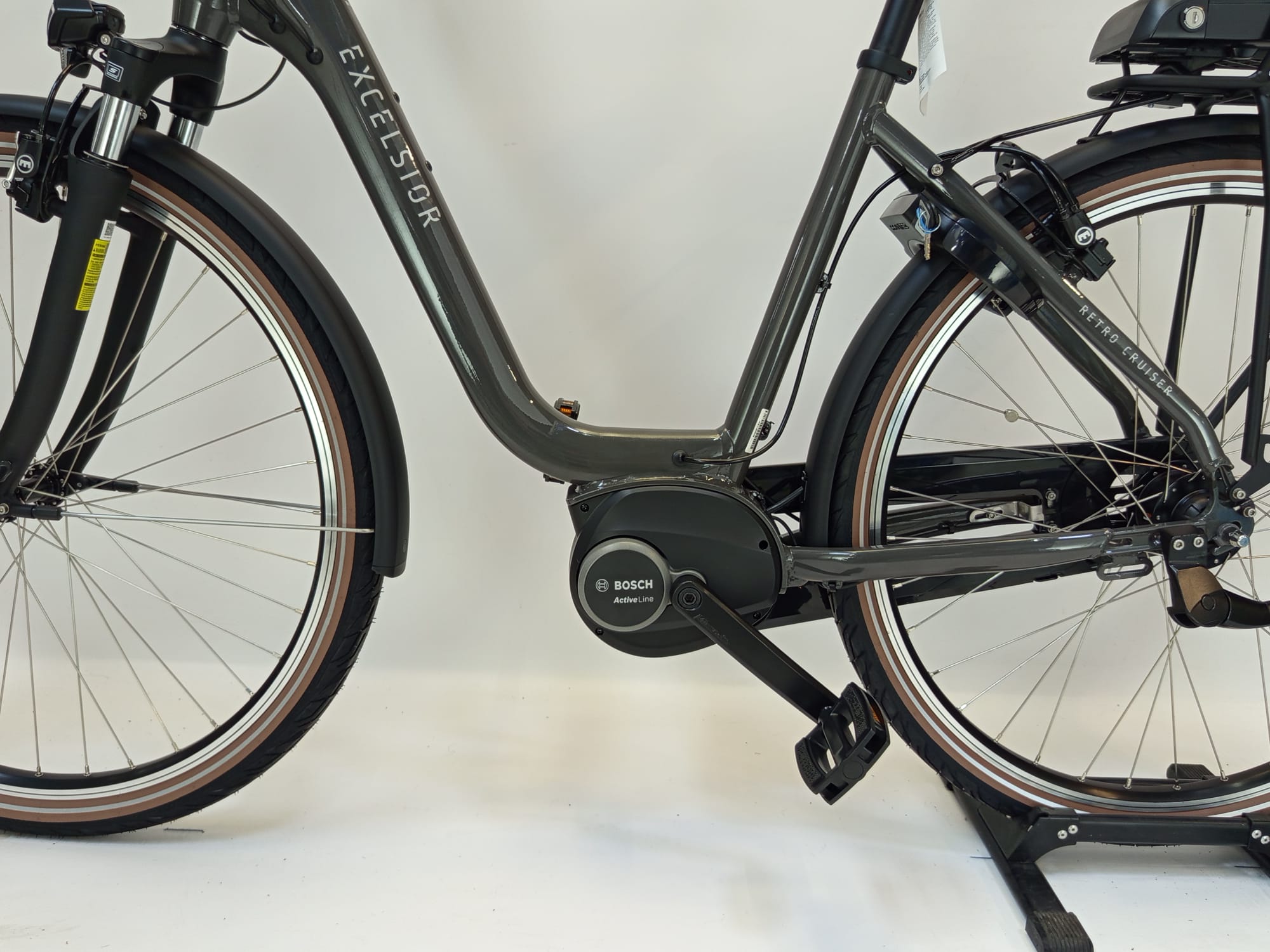 NIEUW! Excelsior Retro Cruiser Bosch Active Line Middenmotor Grijs
