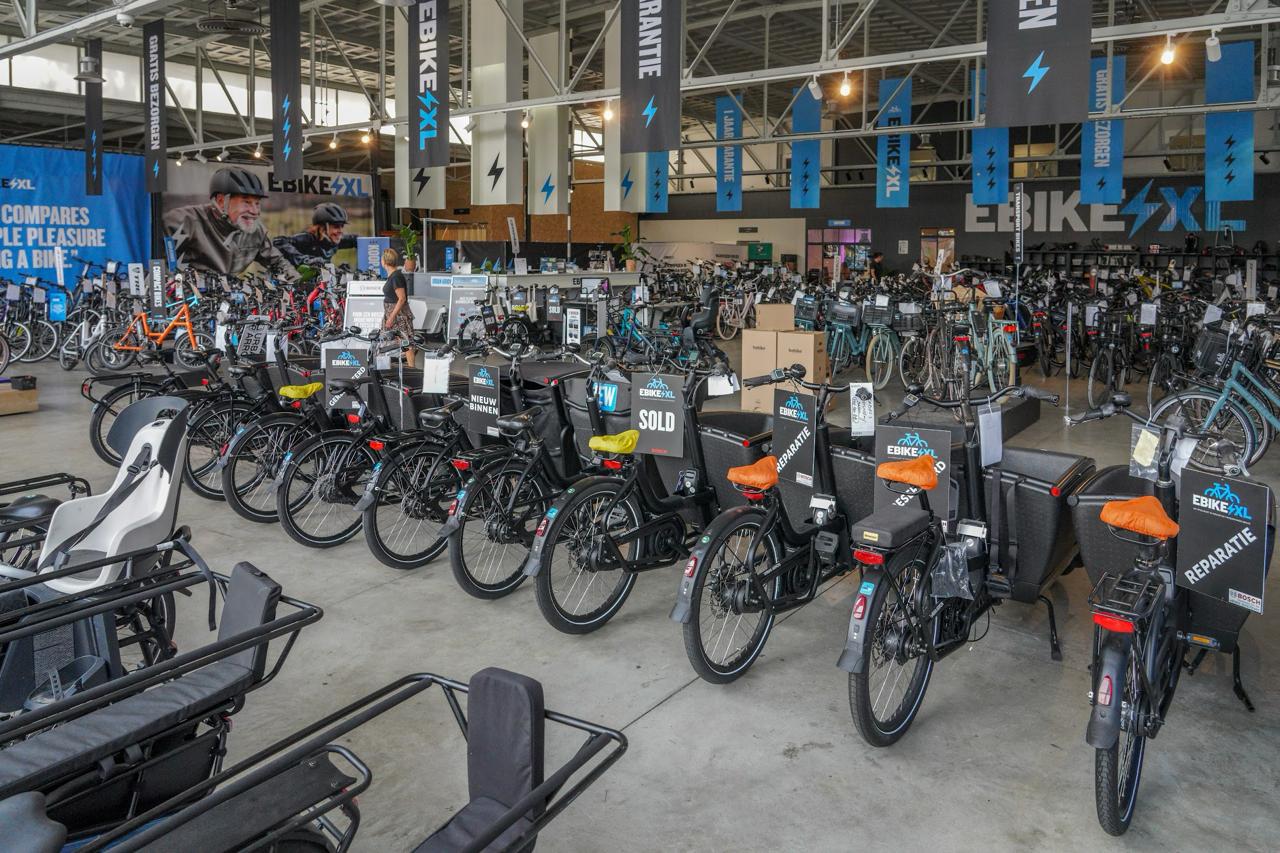 Urban Arrow Family Bakfiets Bosch Active Line Plus (pre-owned)