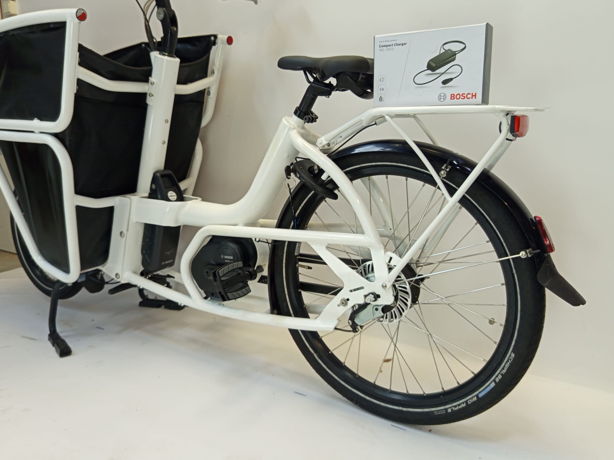 Urban Arrow Shorty Bosch Active Line Middenmotor Bakfiets met Enviolo