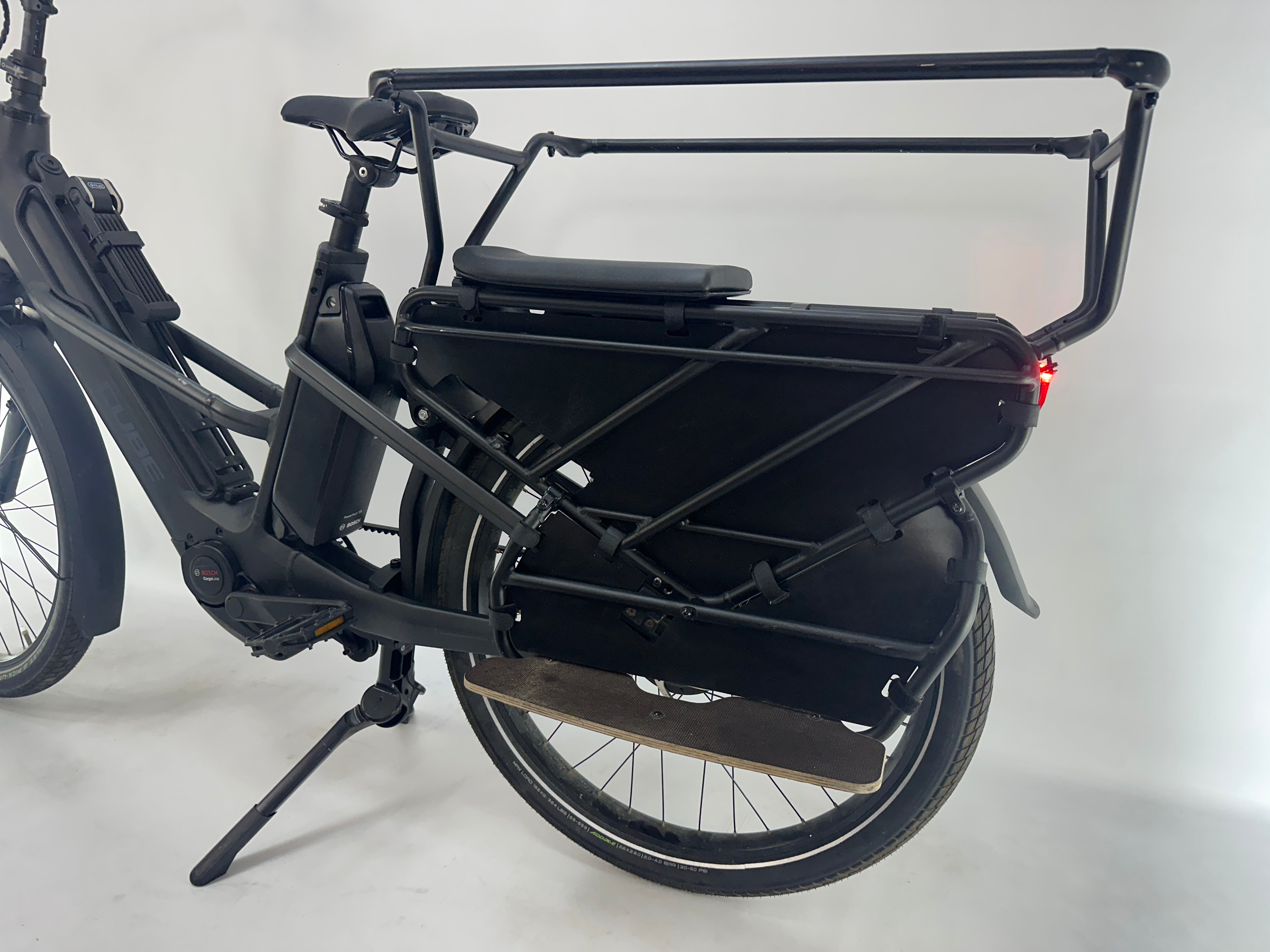 DEMO Cube Longtail Hybrid Bosch Cargo Line Middenmotor 725Wh Belt-Drive Longtail Smart-System