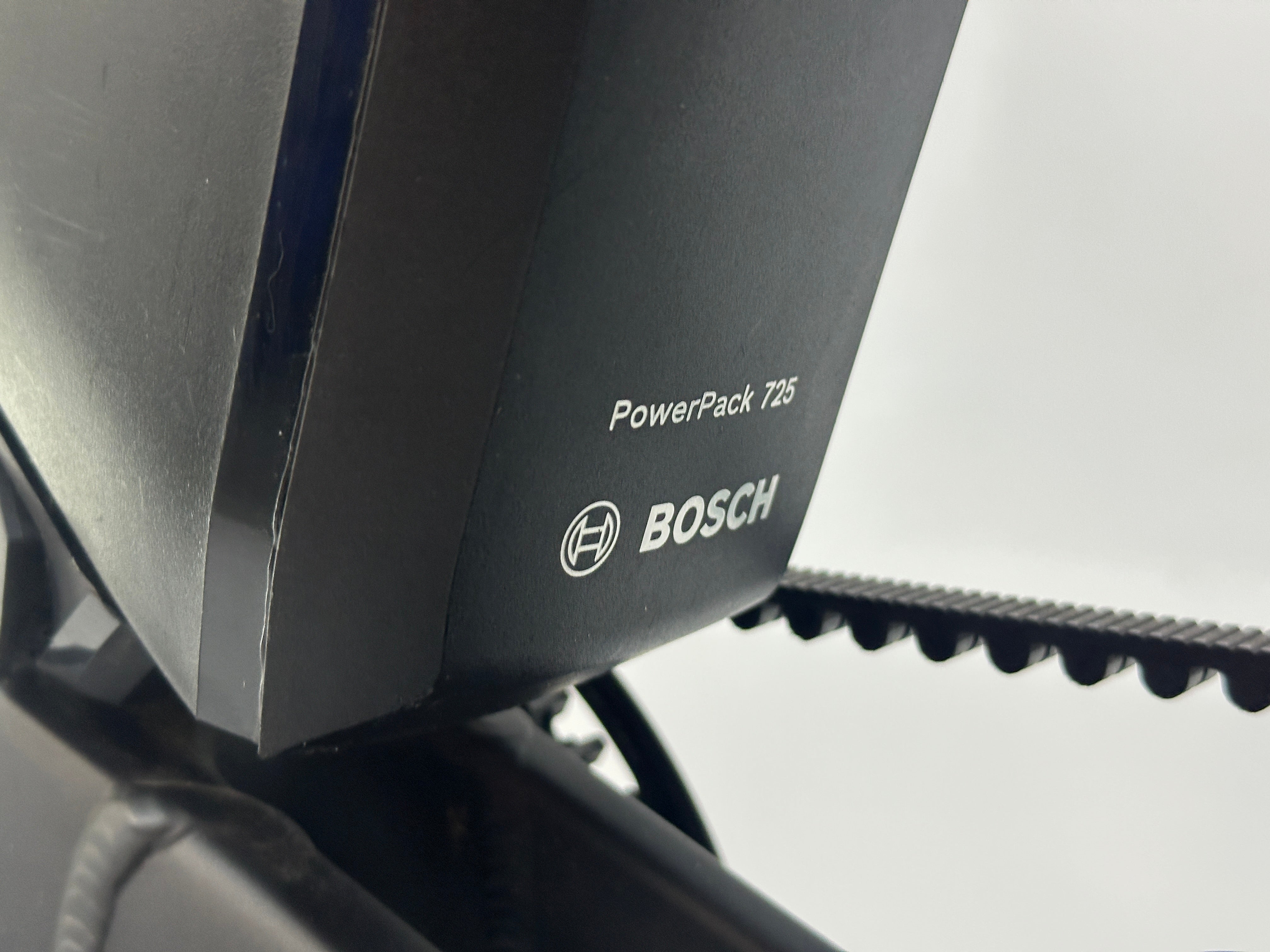 DEMO Cube Longtail Hybrid Bosch Cargo Line Middenmotor 725Wh Belt-Drive Longtail Smart-System