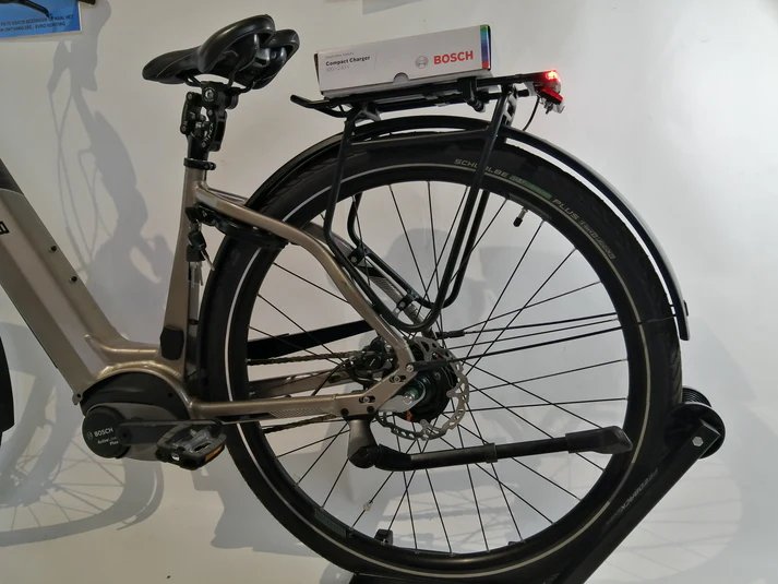 Falter E9.4 FL Bosch Active Line Plus Middenmot Lage instap Lichtbruin 45cm S