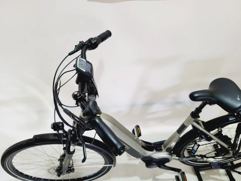 Thompson Comfort Bosch Active Line Plus Middenmotor 500Wh! Lage instap Zwart Zilver 51cm