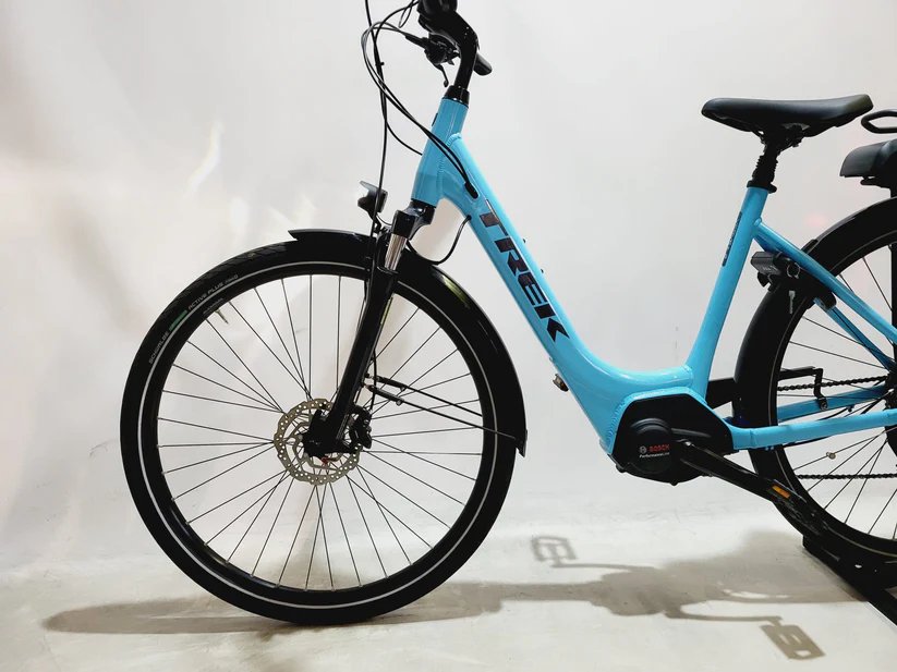 Trek Verve+ 2 Bosch Performance Line Middenmotor Lage instap Lichtblauw 50cm