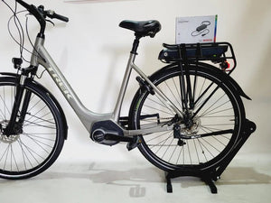 DEMO Trek TM1+ Bosch Active Line Middenmotor Lage instap Zilver 55cm