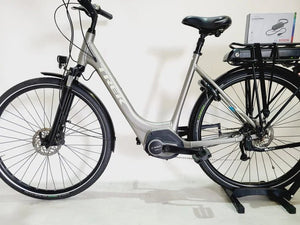 DEMO Trek TM1+ Bosch Active Line Middenmotor Lage instap Zilver 55cm