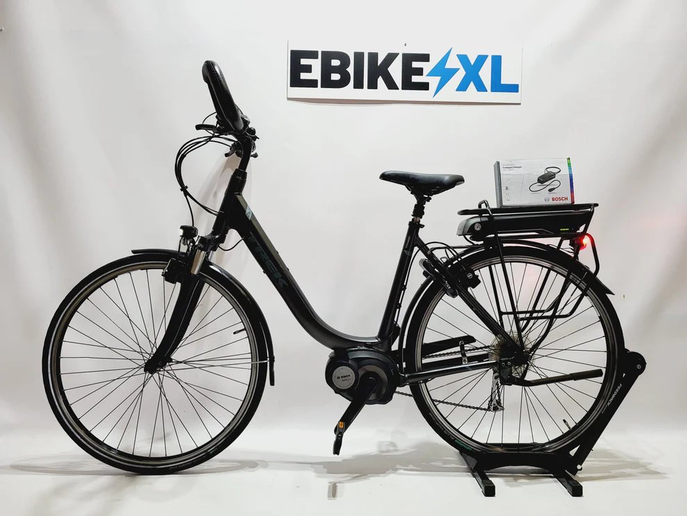 Trek TM400+ Bosch Active Line Middenmotor Lage instap Zwart, elektrische fiets, zijaanzicht