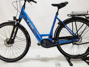 Trek District+ 6 Bosch Active Line Plus Middenmotor Lage instap Blauw 55cm