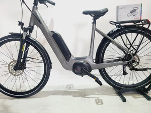 Kalkhoff Endeavor E-Trekking Bosch Performance Line Middenm Lage instap Grijs 50cm M