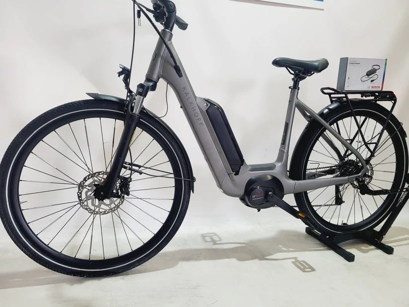 Kalkhoff Endeavor E-Trekking Bosch Performance Line Middenm Lage instap Grijs 50cm M