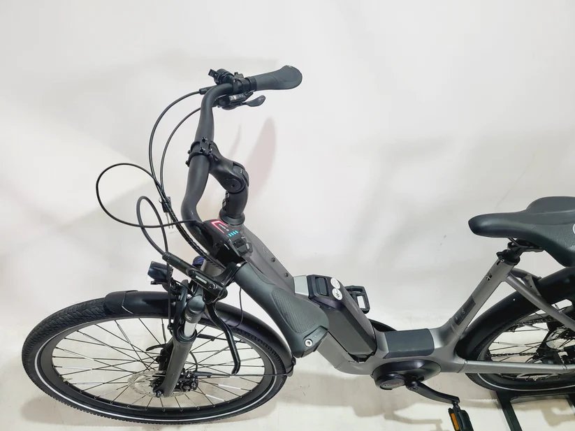Kalkhoff Endeavor E-Trekking Bosch Performance Line Middenm Lage instap Grijs 50cm M