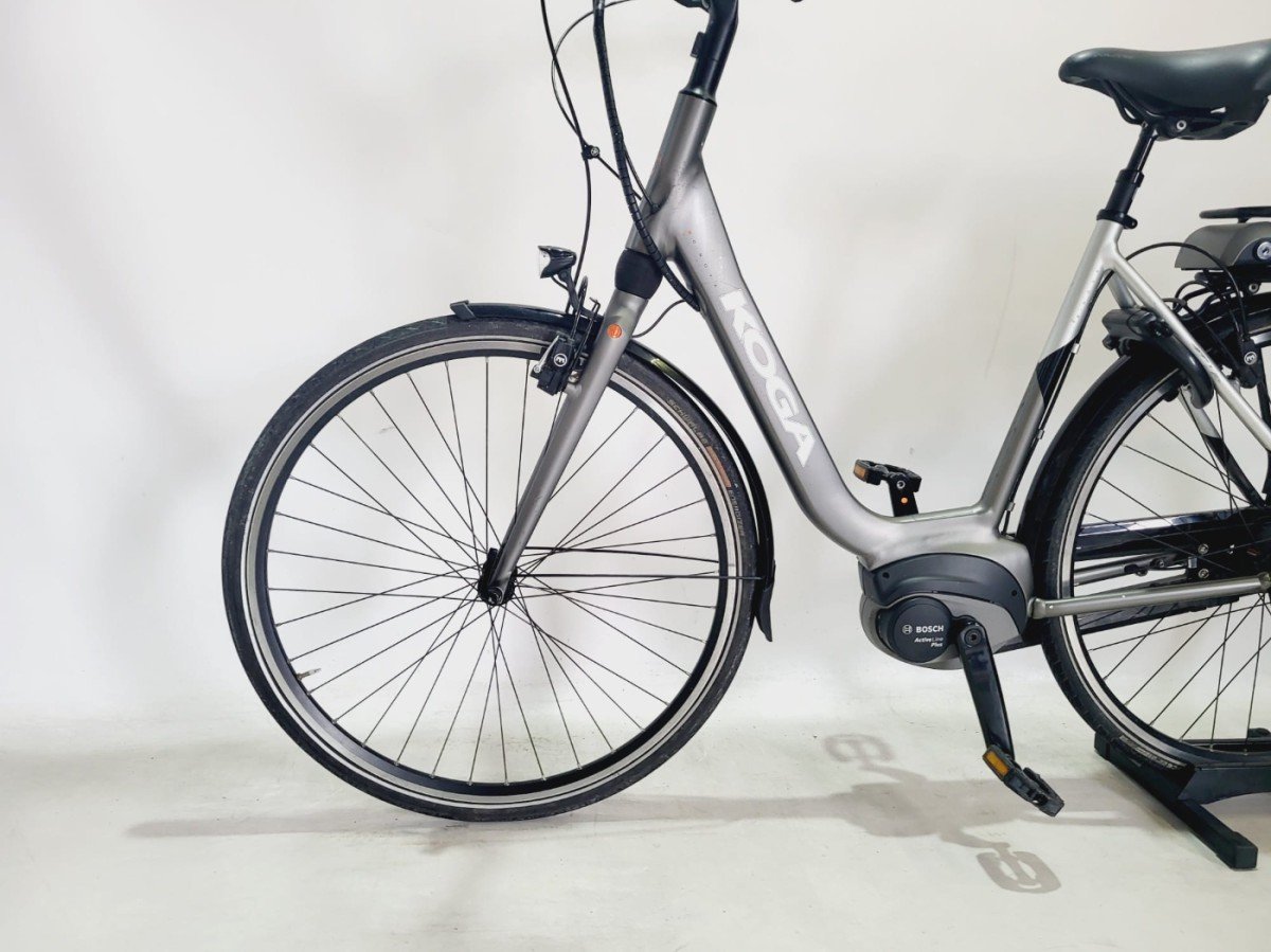Koga Koga E-Nova Bosch Active Line Plus Middenmotor Lage instap Grijs 57cm L
