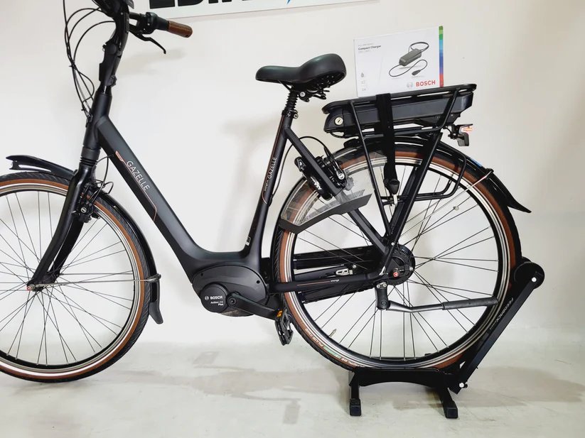 Gazelle Orange C8 Bosch Active Line Plus Middenmotor, Zwart