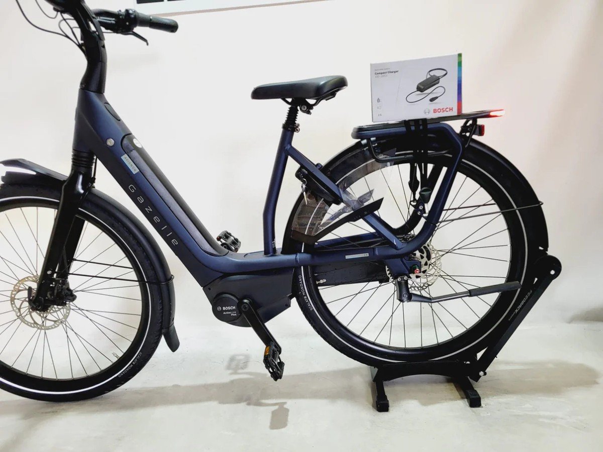 Gazelle Avignon Bosch Active Line Plus MM 500Wh! Lage instap Blauw 53cm