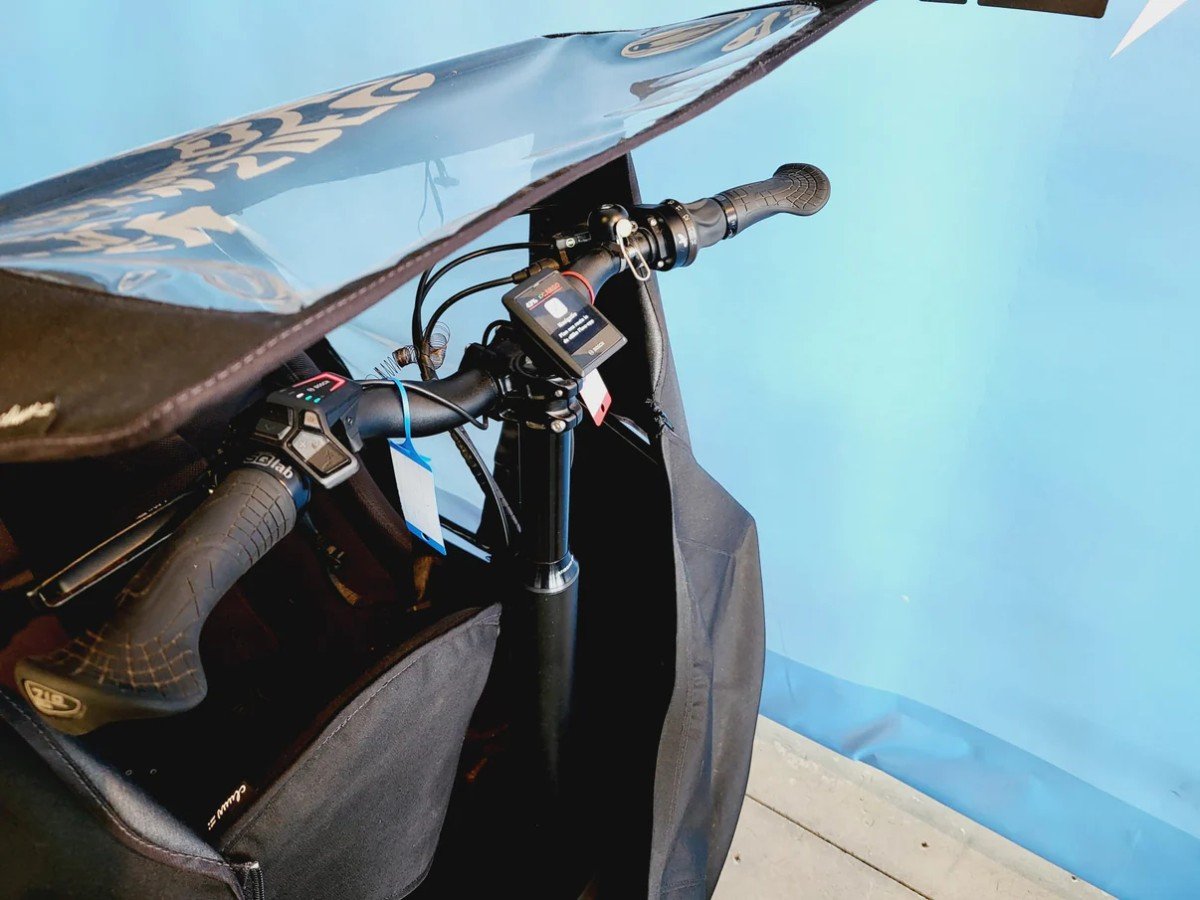DEMO Nicolai NC-1 Bosch Cargo Line 750Wh! MM Bakfiets Bosch Sma Zwart