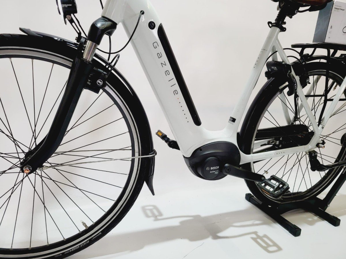 Gazelle Grenoble C7+ Bosch Active Line Plus Middenmotor Lage instap Wit 57cm L