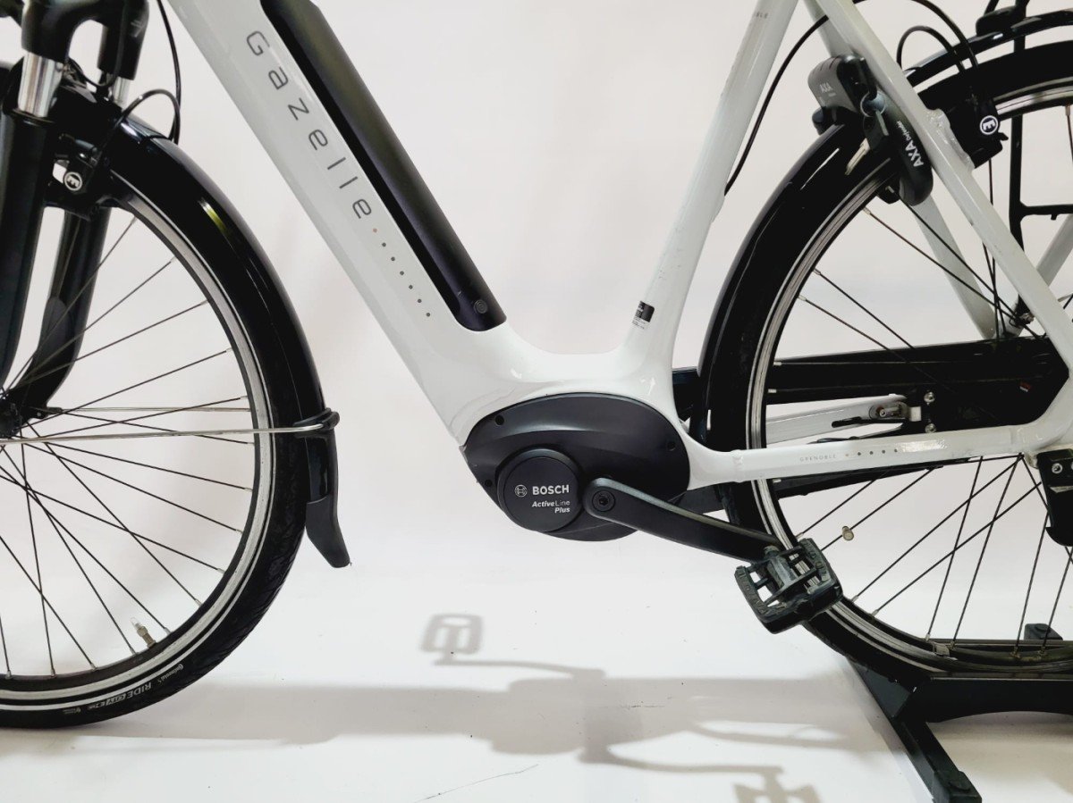 Gazelle Grenoble C7+ Bosch Active Line Plus Middenmotor Lage instap Wit 57cm L