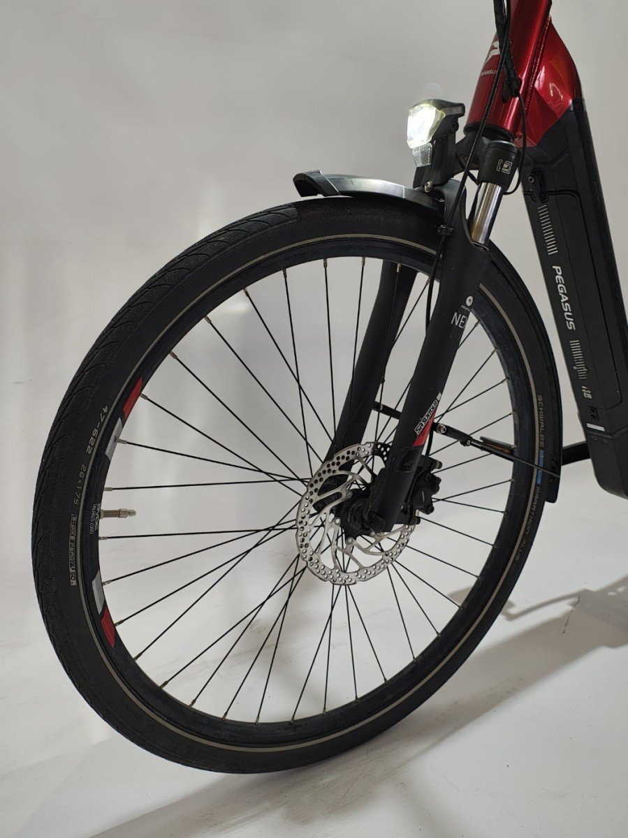 Pegasus Premio EVO E10 Bosch Performance Line CX Middenmot Lage instap Rood / Zwart 45cm S