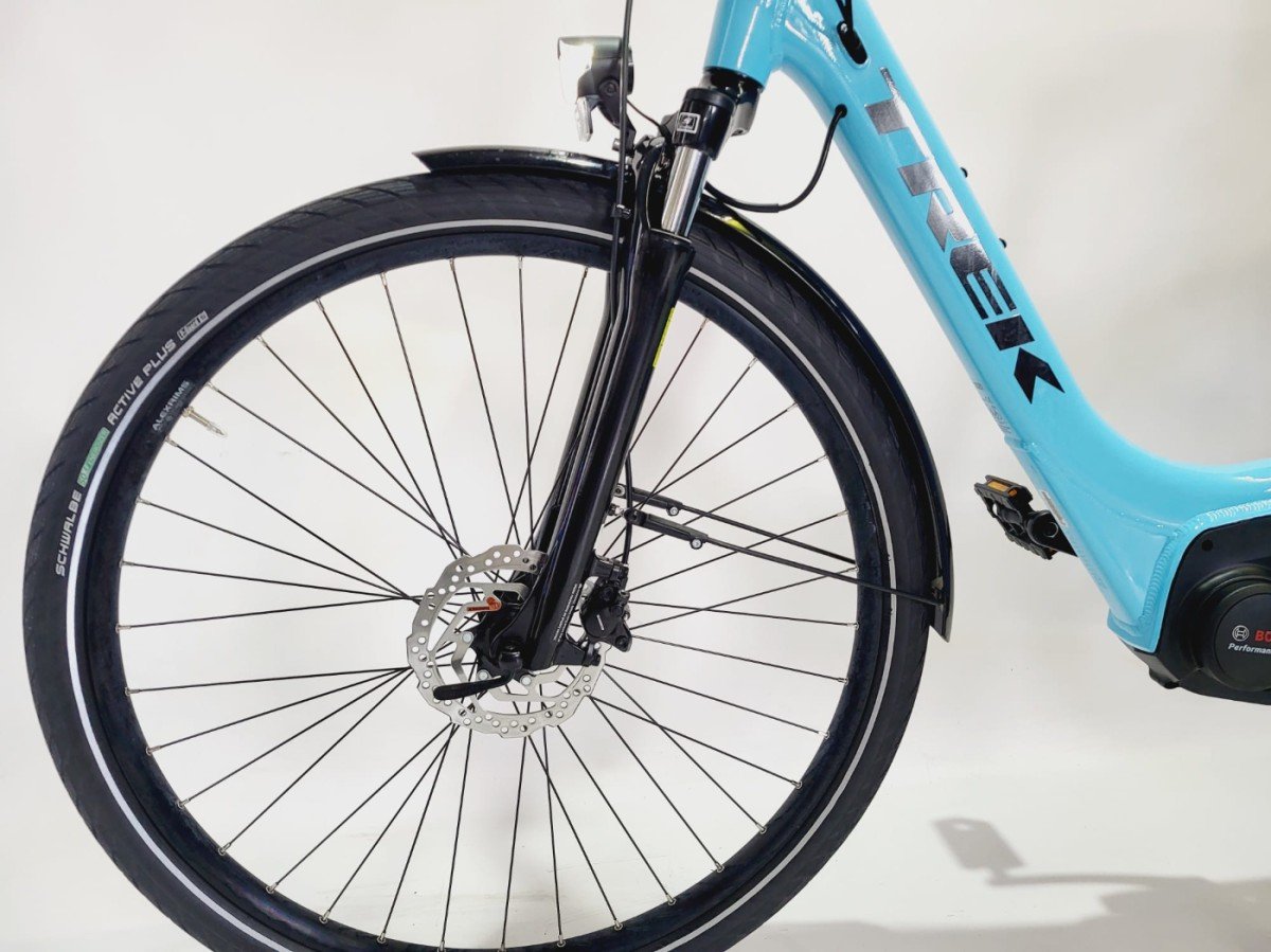 NIEUW Trek Verve+ 2 Bosch Performance Line Middenmotor Lage instap Lichtblauw 50cm M