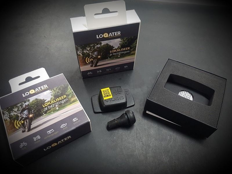 Loqater GPS tracker inc. inbouwen